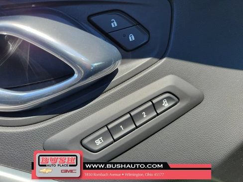 Used 2017 Chevrolet Camaro LT RWD image 13