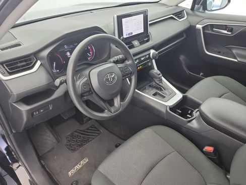 Used 2025 Toyota RAV4 XLE FWD image 19