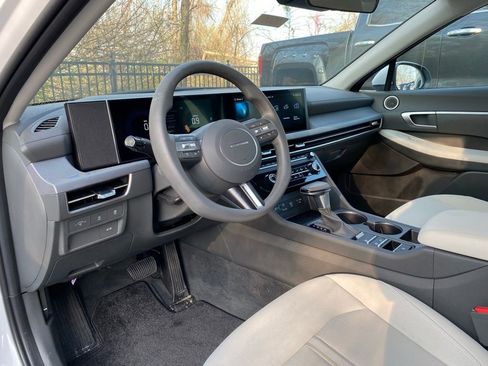 Certified 2025 Hyundai Sonata SE FWD image 9
