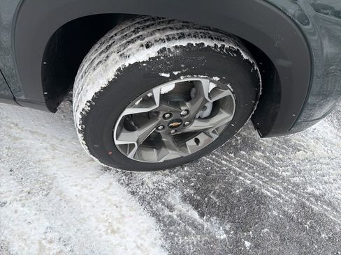 New 2026 Chevrolet Trax LT w/ Sunroof Package image 10