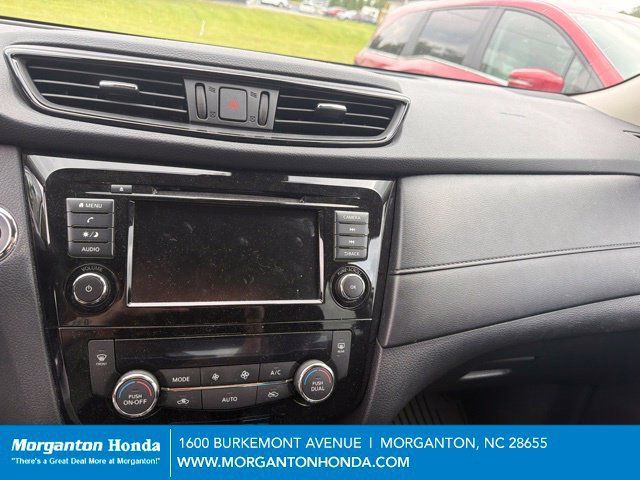 Used 2019 Nissan Rogue SV FWD image 7