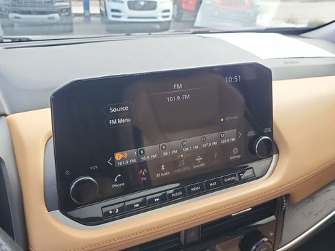 Used 2021 Nissan Rogue Platinum image 22