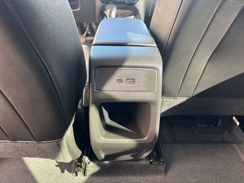 Used 2025 Chevrolet Trax LT image 24