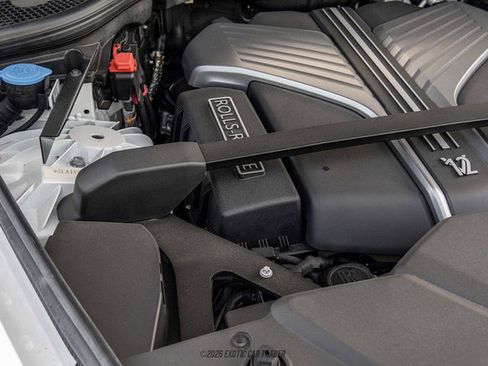 Used 2023 Rolls-Royce Cullinan Black Badge AWD/4WD image 17