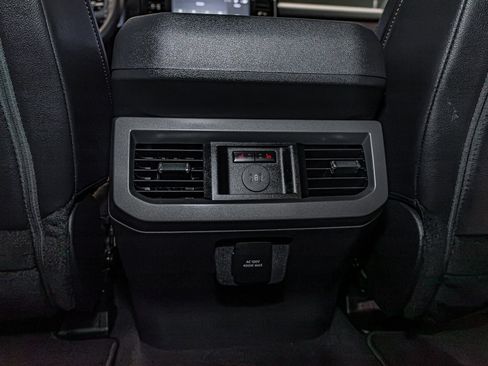 Used 2026 Ford F250 Lariat AWD/4WD image 16