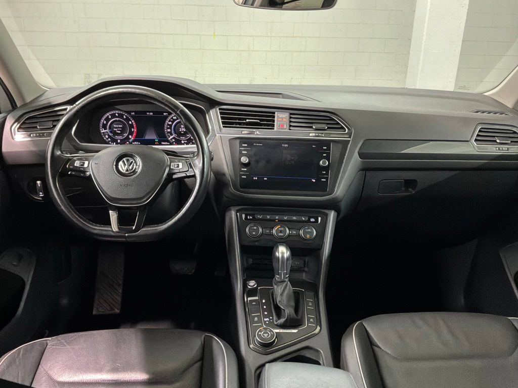 Used 2018 Volkswagen Tiguan SEL Premium AWD/4WD image 6