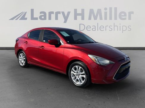 Used 2017 Toyota Yaris iA image 7