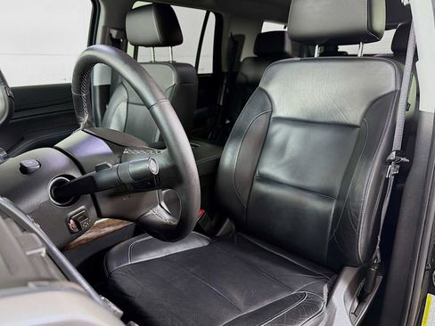 Used 2018 Chevrolet Tahoe LT w/ LT Signature Package image 17