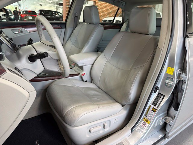 Used 2011 Toyota Avalon FWD image 13