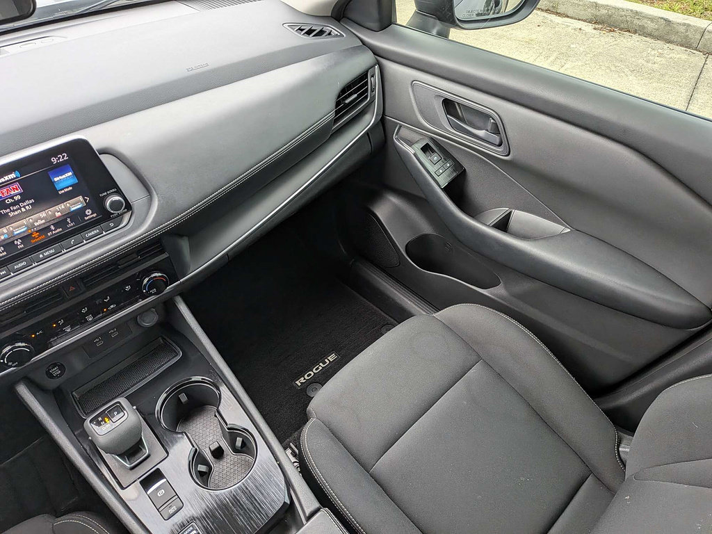 Used 2025 Nissan Rogue S FWD image 18