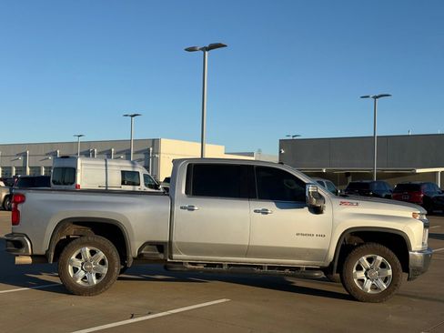 Used 2021 Chevrolet Silverado 2500 LTZ w/ LTZ Plus Package image 7