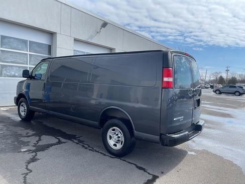 Used 2016 Chevrolet Express 3500 Extended image 5