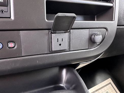 Used 2022 Chevrolet Express 3500 LS image 17