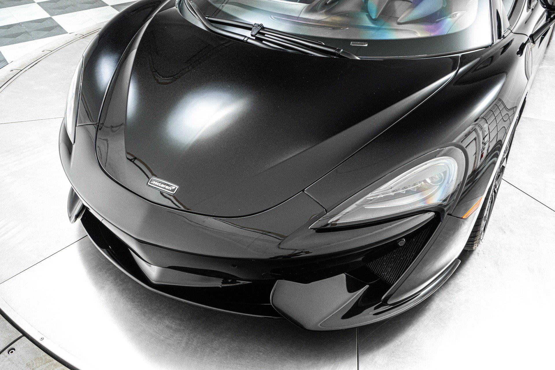 Used 2020 McLaren 570S Spider RWD image 30