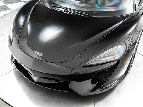 Used 2020 McLaren 570S Spider RWD image 30