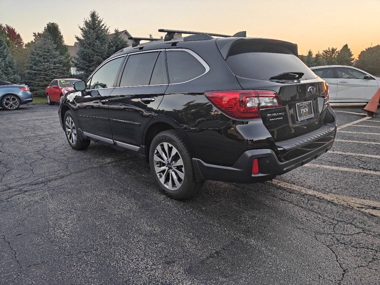 Used 2018 Subaru Outback 3.6R Touring w/ Popular Package #3 AWD/4WD image 3