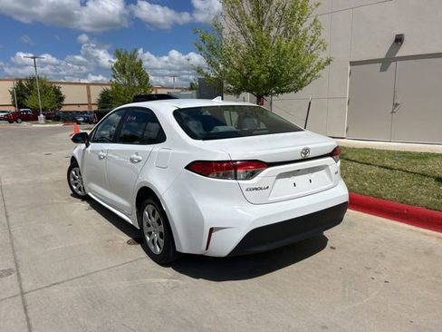 Used 2024 Toyota Corolla LE image 5