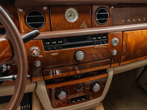 Used 2007 Rolls-Royce Phantom Sedan RWD image 32