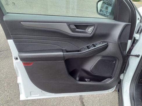 Used 2024 Ford Escape Active image 9