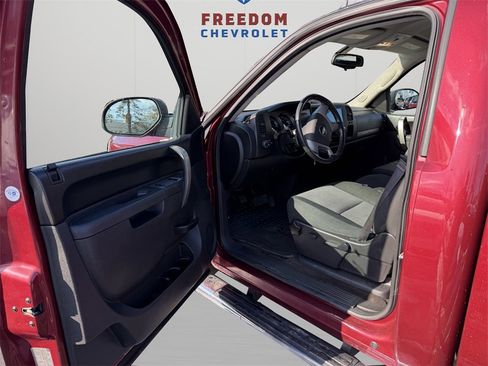 Used 2013 Chevrolet Silverado 1500 LT image 13