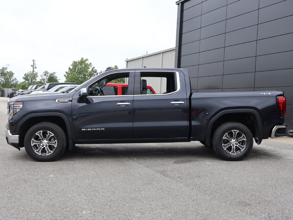 Used 2025 GMC Sierra 1500 SLT AWD/4WD image 2
