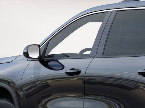 New 2025 Chevrolet Traverse LT w/ Enhanced Driving Package image 12