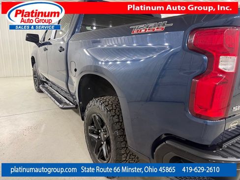 Used 2019 Chevrolet Silverado 1500 LT Trail Boss w/ Convenience Package AWD/4WD image 10