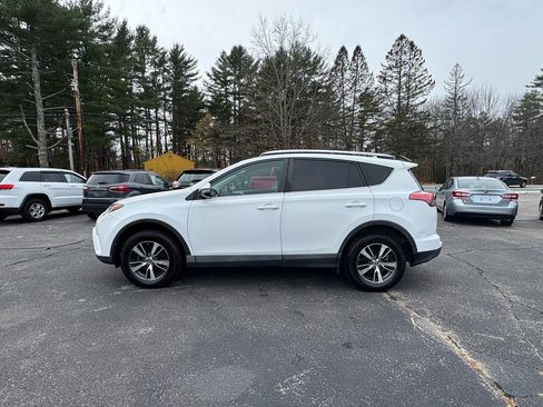 Used 2016 Toyota RAV4 XLE image 11