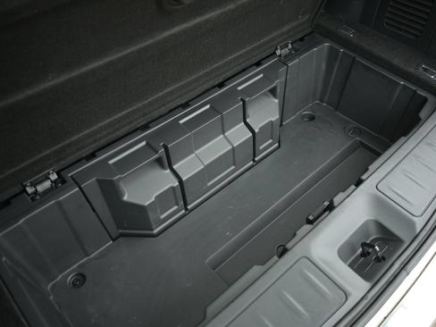 Used 2015 Nissan Pathfinder SV FWD image 41