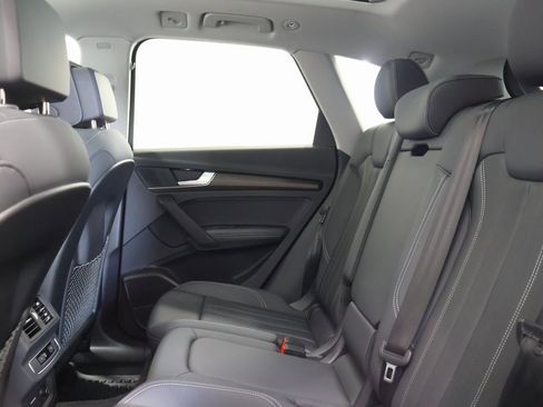 Used 2024 Audi Q5 2.0T Premium Plus w/ Premium Plus Package image 27