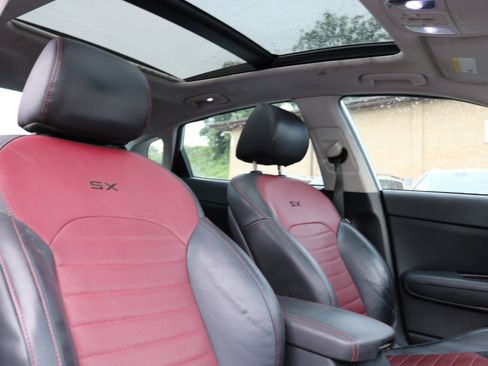 Used 2019 Kia Optima SX image 41