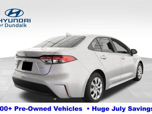 Used 2024 Toyota Corolla LE FWD image 5