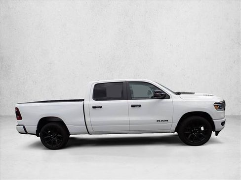 Used 2023 RAM 1500 Laramie AWD/4WD image 5