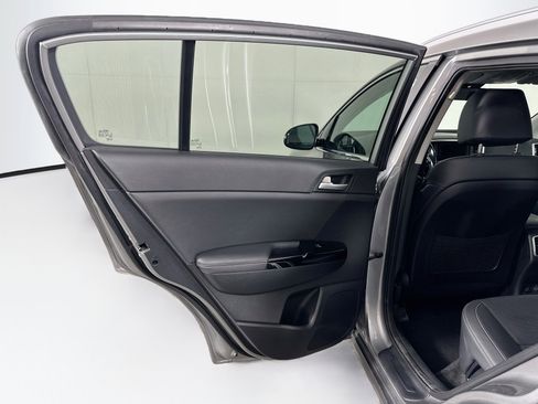 Used 2020 Kia Sportage EX FWD image 25