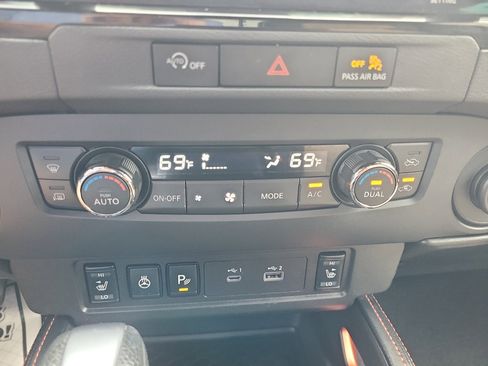 Used 2023 Nissan Frontier PRO-4X w/ Pro Convenience Package image 23
