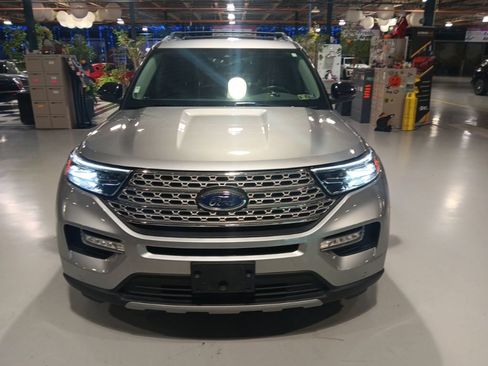 Used 2020 Ford Explorer Limited AWD/4WD image 9