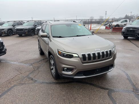 Used 2021 Jeep Cherokee Limited image 4