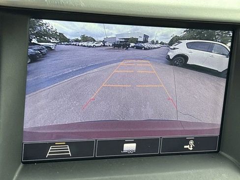 Used 2020 GMC Acadia SLT w/ Driver Alert Package II FWD image 39