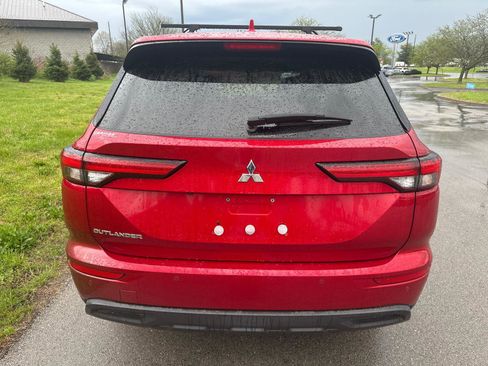 Used 2022 Mitsubishi Outlander ES image 14