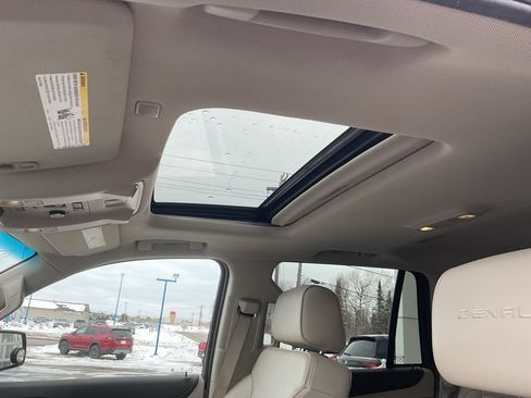 Used 2019 GMC Yukon Denali w/ Enhanced Security Package AWD/4WD image 12