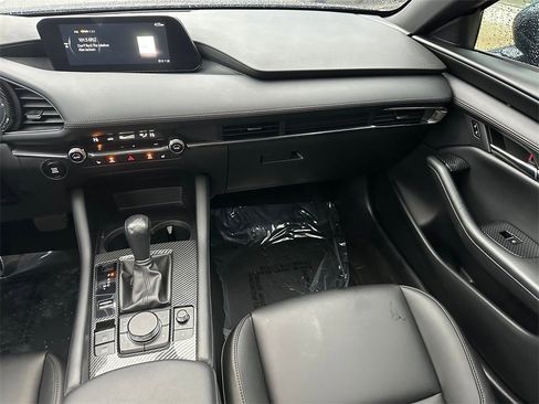 Used 2023 MAZDA MAZDA3 s image 18