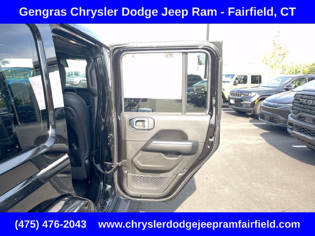 Used 2024 Jeep Wrangler High Altitude AWD/4WD image 26