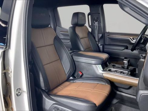 Certified 2024 Chevrolet Silverado 1500 High Country w/ Technology Package AWD/4WD image 24