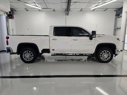 Used 2024 Chevrolet Silverado 2500 LTZ w/ LTZ Plus Package AWD/4WD image 11