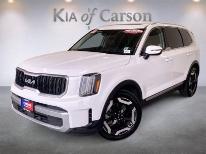 Certified 2023 Kia Telluride EX w/ EX Captain's Chair Package