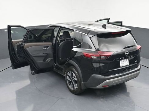 Used 2023 Nissan Rogue SV image 43