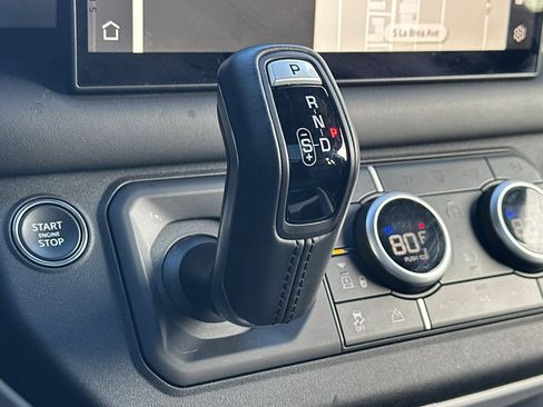Used 2025 Land Rover Defender 130 S image 24