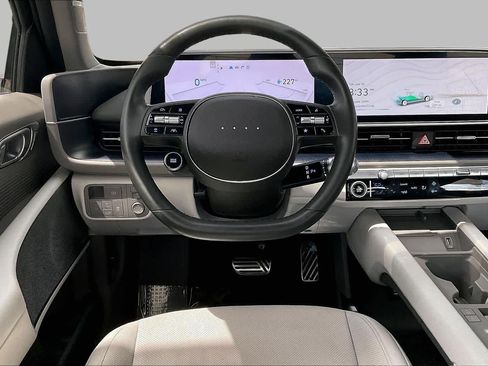 Used 2025 Hyundai Ioniq 6 Limited RWD image 5