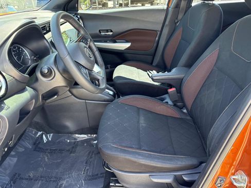 Used 2019 Nissan Kicks SR FWD image 14