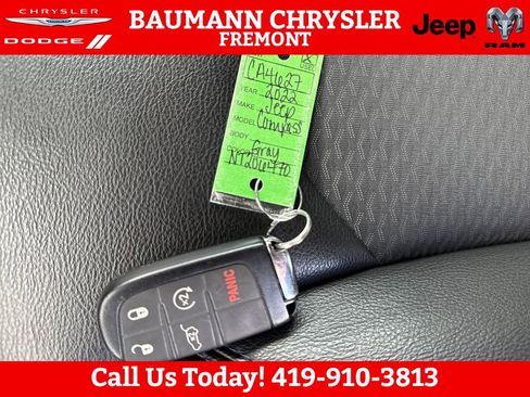 Used 2022 Jeep Compass Latitude w/ Convenience Group AWD/4WD image 29